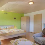 Unterfalkenhof مزرعة للإقامة *